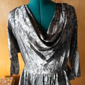 VIN Positive Influence Made in USA Silver Polyester Brocade Dress womens 11-12